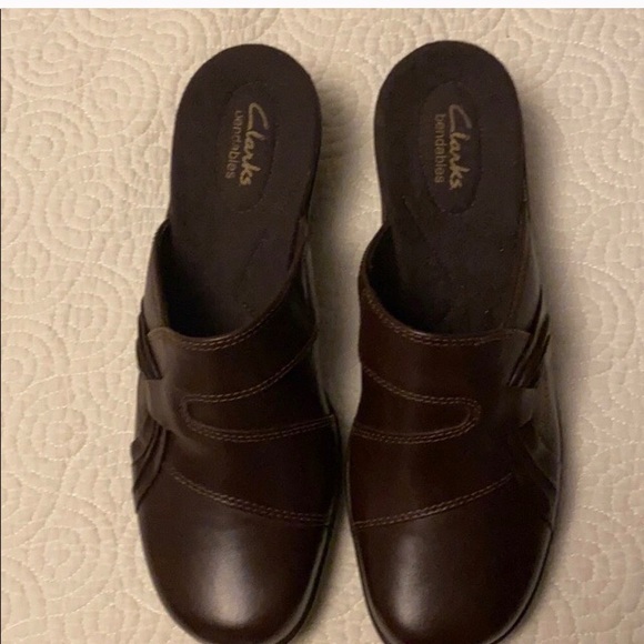 Clarks Bendables comfy brown slip-on clogs mules - Picture 2 of 6